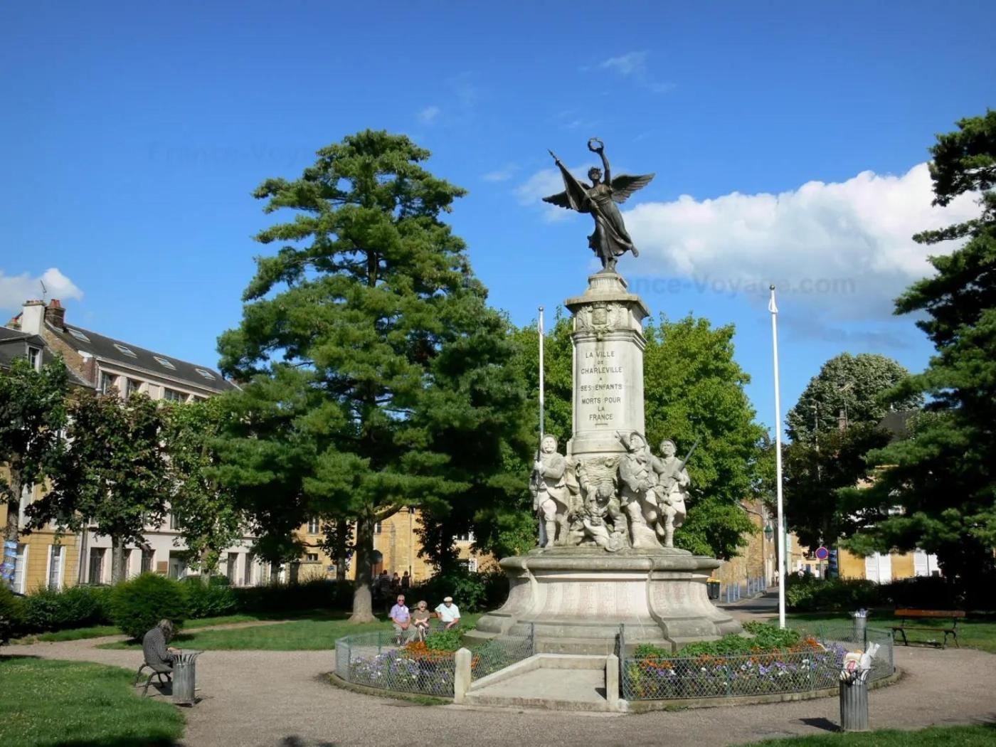 Le Petit Ardennais ชาร์เลอวิลล์-เมซิแยร์ ภายนอก รูปภาพ