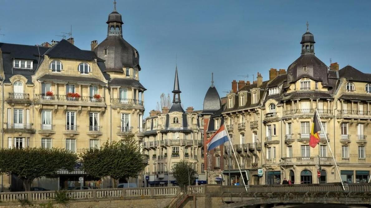 Le Petit Ardennais ชาร์เลอวิลล์-เมซิแยร์ ภายนอก รูปภาพ